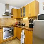 Szimpla 1Bedroom Apartment In Center
